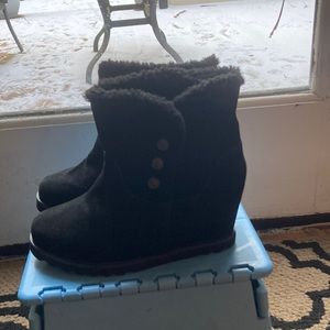 BEARPAW WINTER BOOTIE WARM SIZE 6